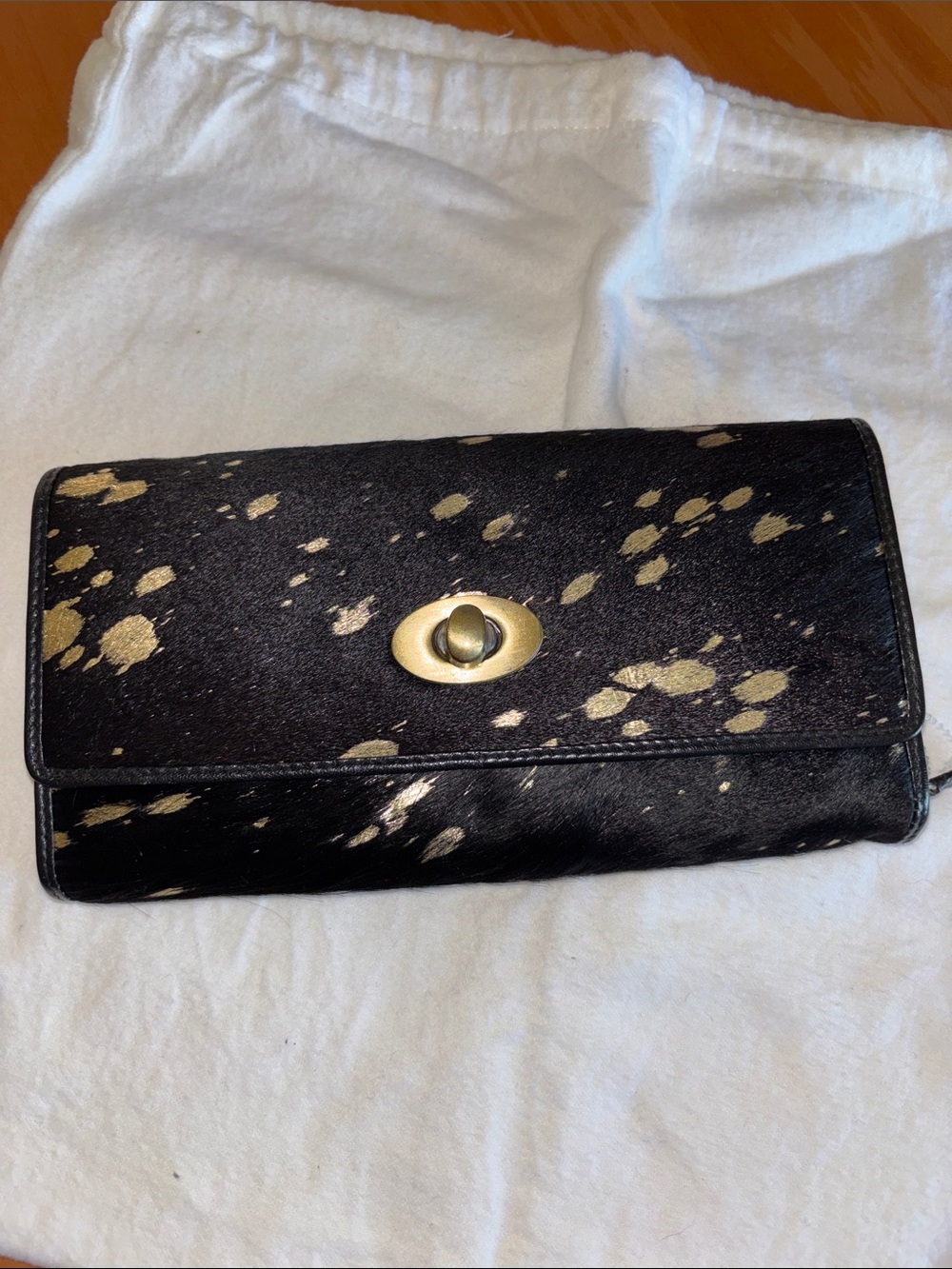 MYRA ECLAT WALLET           Black Wallet with Gold Splatter Turn-Lock